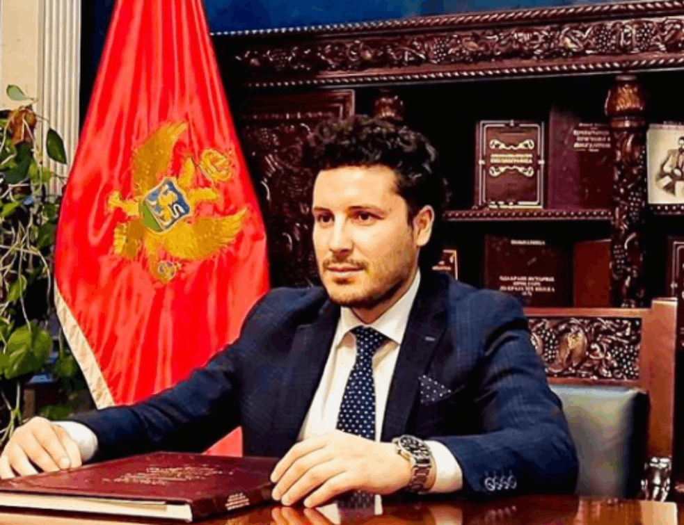 'NE ŽELIMO LOV NA VEŠTICE, ALI ZAŠTIĆENIH NEĆE BITI': Abazović OBEĆAO vraćanje Crne Gore na 'PRAVI PUT', odnos sa Srbijom PRIORITET 

